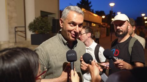 "Aki ellenünk szavaz, saját maga ellen szavaz" – Lázár János és Rogán Antal a Tranziton