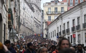 Általános sztrájk Portugáliában: leállt a vasút, iskolákat zártak be, műtéteket halasztottak el