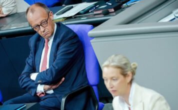 Bukdácsol a német nagykoalíció, amely a keménységet igazságosságként tálalja