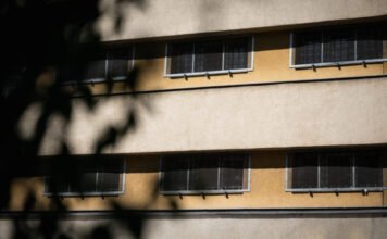 Elfogták a 17 éves fiút, aki akkor szökött meg a debreceni javítóintézetből, amikor megérkeztek a rendőrök