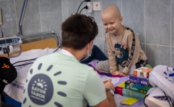 Karácsonyi csoda nincs minden kórteremben – de játék és figyelem igen