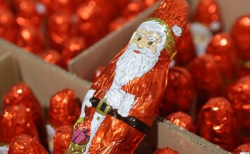 Kukacos csokimikulást kaptak, több gyerek is rosszul lett Hajdúböszörményben – videó