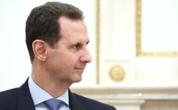 Luxusban él, szemészetet tanul Bassár el-Aszad