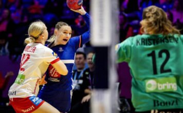 Megszakadt a dánok nagy sorozata, Franciaország mehet az éremért a kézivébén