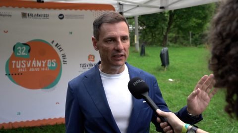 "Nekem nem kellett hozzá Magyar Péter, hogy felhúzzam magam" – évzáró Vályi István autós újságíró-influenszerrel