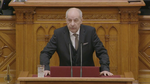 "Nekem nem kellett hozzá Magyar Péter, hogy felhúzzam magam" – évzáró Vályi István autós újságíró-influenszerrel