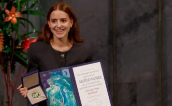 Nem ért oda Oslóba, a lánya vette át a venezuelai vezető Nobel-díját