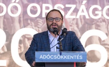 Reagált a Tisza gazdasági szakértője az „adócsomagra”