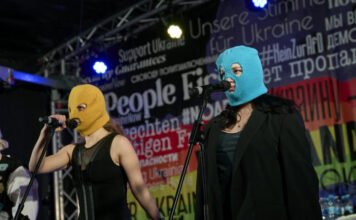 Szélsőséges szervezetnek minősítették és betiltották a Pussy Riot punkzenekart Oroszországban