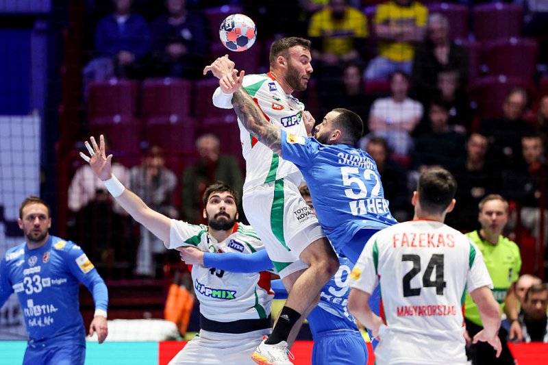 "Abb&oacute;l főz&uuml;nk, amink van" &ndash; Nagy L&aacute;szl&oacute; szerint nem mindenki &eacute;lkateg&oacute;ri&aacute;s a magyar k&eacute;zilabda-v&aacute;logatottban, de k&eacute;pesek k&uuml;zdeni