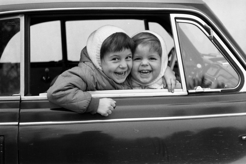 "Csak nyomkodtam a g&eacute;pet" &ndash; egy '56-os emigr&aacute;ns magyar &eacute;p&iacute;t&eacute;sz derűs pillanatai motoroz&aacute;s k&ouml;zben