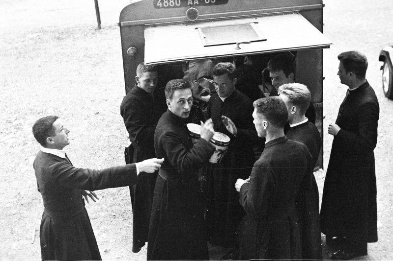 "Csak nyomkodtam a g&eacute;pet" &ndash; egy '56-os emigr&aacute;ns magyar &eacute;p&iacute;t&eacute;sz derűs pillanatai motoroz&aacute;s k&ouml;zben