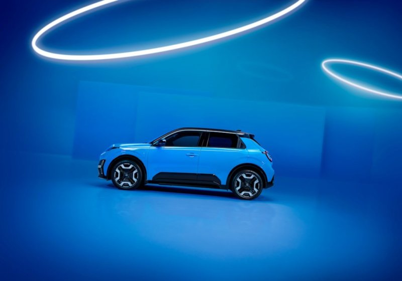 Csendes siker: mi&eacute;rt v&aacute;lasztj&aacute;k egyre t&ouml;bben a Nissan csal&aacute;di modelljeit?