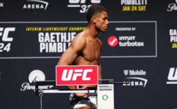 Félelmetes jelenet: mérlegelés után ájultan esett össze a ketrecharcos