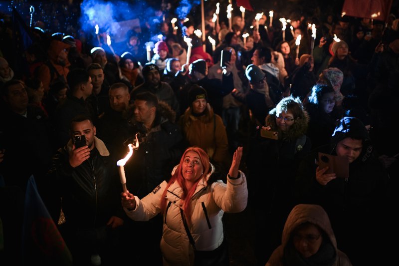 &Iacute;gy nem bocs&aacute;tanak meg a t&uuml;ntetők L&aacute;z&aacute;r J&aacute;nosnak &ndash; k&eacute;pgal&eacute;ria