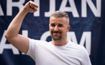 Jakab Péter: Magyar Péter röhögő emojival válaszolt