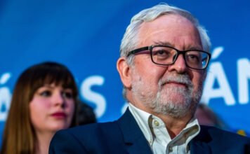 Kilépett a DK-ból a párt egyik prominens politikusa