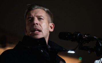 Magyar Péter: Orbán Viktor hallgatása és sunnyogása ide vezet