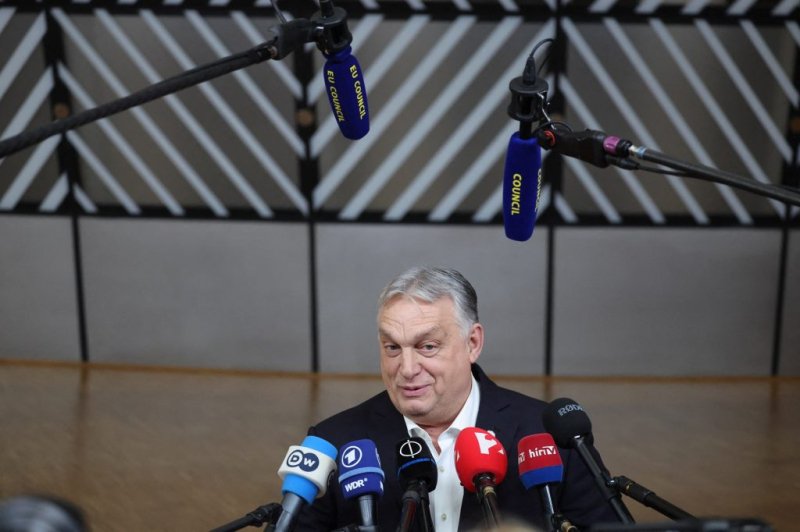 Orbán "atombomba jellegű mellbe rúgást" kapott Brüsszelben
