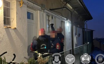 Román és magyar kommandósok csaptak le négy, 16 és 20 év közötti hackerre