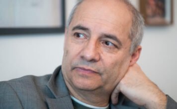 Újabb öt évig Rudolf Péter vezetheti a Vígszínházat