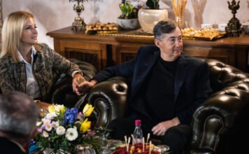 Várkonyi Andrea megmutatta, mit kapott Mészáros Lőrinctől az 52. házassági hónapfordulójukra