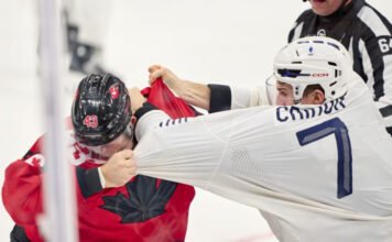 1998 óta először volt bunyó olimpiai hokimeccsen