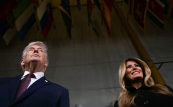 A Radiohead gitárosa ki akarja vetetni a zenéjét a Melania Trumpról szóló filmből