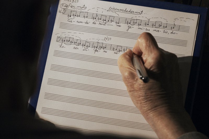 A zeneszerző, aki a szem&uuml;nk előtt v&aacute;lt &eacute;lő legend&aacute;v&aacute; &ndash; 100 &eacute;ves Kurt&aacute;g Gy&ouml;rgy