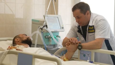 Arcplasztikát kapnak sebesült ukrán katonák