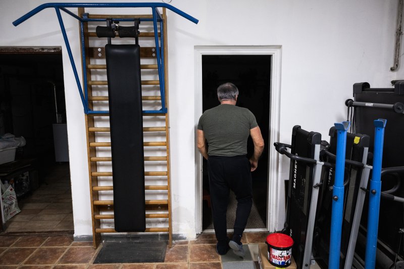 "Az orvos m&aacute;r a legrosszabbra k&eacute;sz&iacute;tett fel, de pof&aacute;ra esett" &ndash; J&oacute;zsef 77 &eacute;vesen kem&eacute;nyebben edzi mag&aacute;t, mint a fiatalok