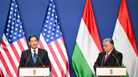 Ez lenne, ha Trump &eacute;s Orb&aacute;n nem lenn&eacute;nek bar&aacute;tok &ndash; elm&eacute;lkedett a k&uuml;l&uuml;gyminiszter