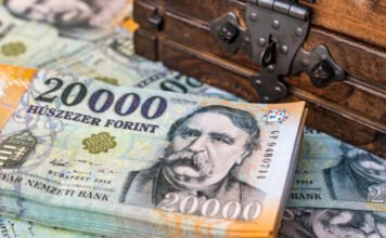 Ezermilliárdot menekítettek külföldi számlákra a magyar háztartások