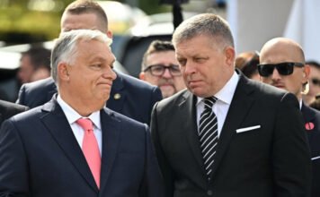 Fico hétfőn leállíttatja az Ukrajnába szállított áramot