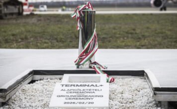 Harmadik terminál a budapesti épül reptéren: Orbán Viktor és Nicolas Notebaert letették az alapkövét