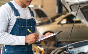 Így alakul a műszaki vizsga, a rendszám és a jogosítvány hatósági ára 2026-ban