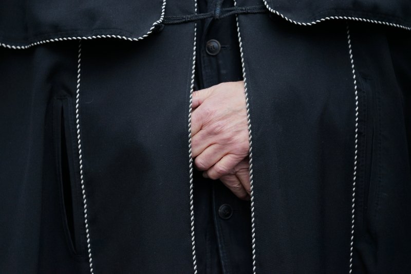 &Iacute;gy b&uacute;cs&uacute;ztatt&aacute;k Tarr B&eacute;l&aacute;t: k&eacute;peken a temet&eacute;s