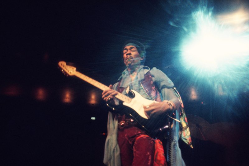 &Iacute;gy halt meg a git&aacute;rkir&aacute;ly, a magyar Jimi Hendrix