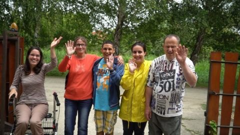 &Iacute;gy k&uuml;zdenek a sz&uuml;lők autista gyermek&uuml;k j&ouml;vőj&eacute;&eacute;rt