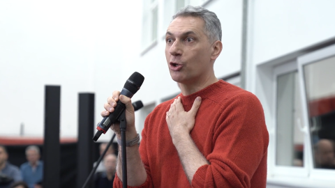 Kamu, cs&uacute;sztat&aacute;s, kamp&aacute;nyelem &ndash; fideszesek a g&ouml;di Samsung-&uuml;gyről