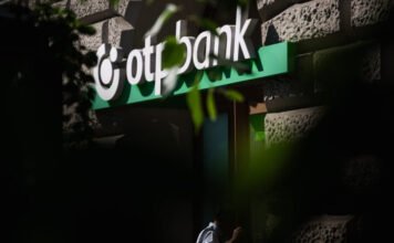 Közel 200 dolgozójától válik meg az OTP Bank