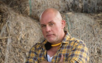 Már megint a propagandát tolta Dopeman: háborúval riogat és Orbán Viktort méltatta