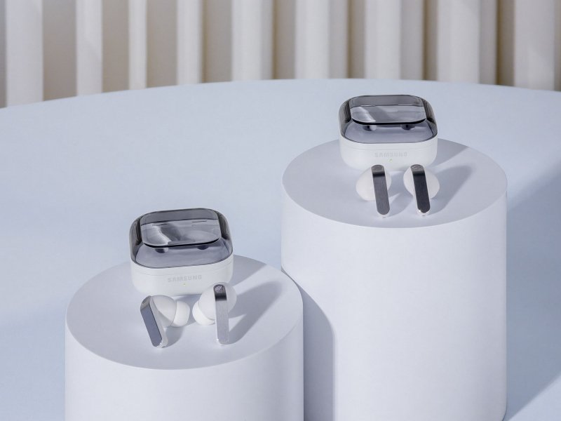 M&aacute;r nem az Apple f&uuml;leseit m&aacute;solja a Samsung Galaxy Buds4