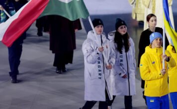 Magyar Hang: A Fidesz nem engedte, hogy honosított sportolók vigyék a magyar zászlót az olimpiai záróünnepségen