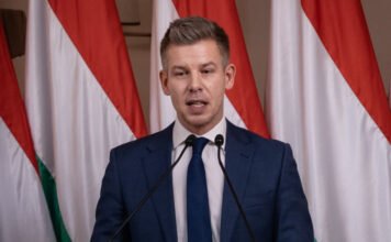 Magyar Péter azt ígéri, hogy kormányváltás esetén haladéktalanul felfüggesztik a közmédia hírszolgáltatását