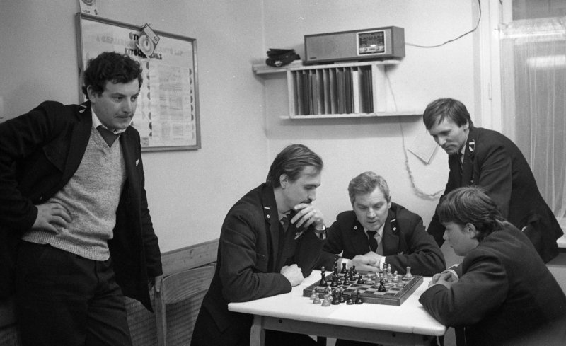 Magyar zsenik &eacute;s hobbisakkoz&oacute;k fekete-feh&eacute;rben