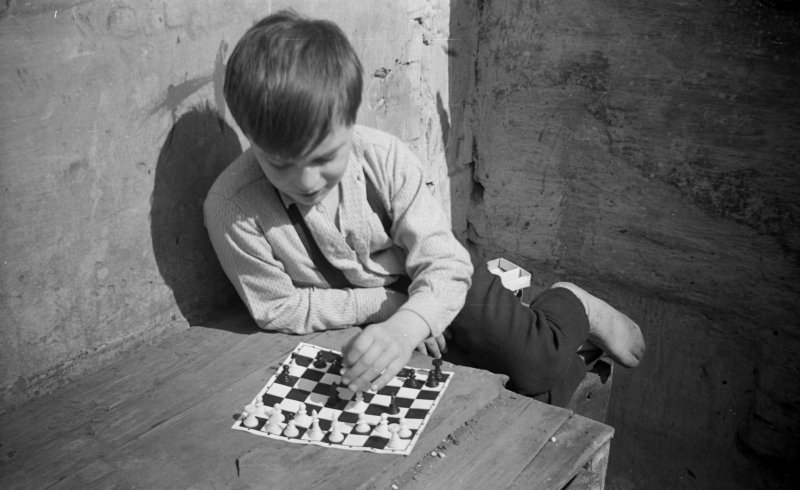 Magyar zsenik &eacute;s hobbisakkoz&oacute;k fekete-feh&eacute;rben