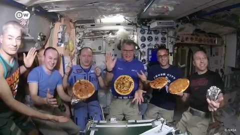 Mi&eacute;rt k&ouml;lt&ouml;znek n&eacute;metek Oroszorsz&aacute;gba?