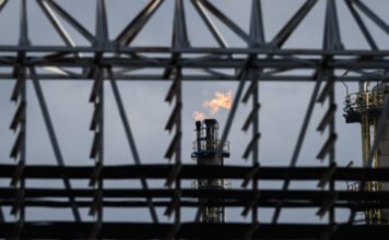 Népszava: rejtélyes okból pusztított tűz a Dunai Finomítóban, a Mol nem talált felelőst