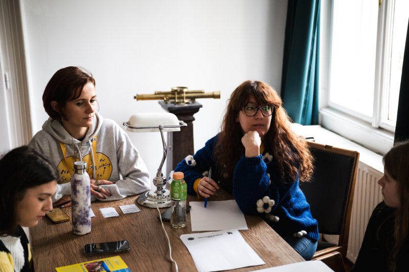 "Nem k&ouml;z&ouml;ny&ouml;s gener&aacute;ci&oacute;: a Z-k &eacute;s az Alf&aacute;k igenis tenni akarnak a k&ouml;z&ouml;ss&eacute;g&uuml;k&eacute;rt"